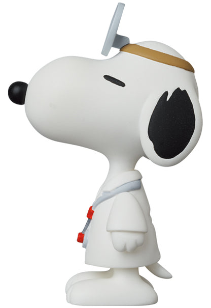 UDF PEANUTS Series 15 DOCTOR SNOOPY