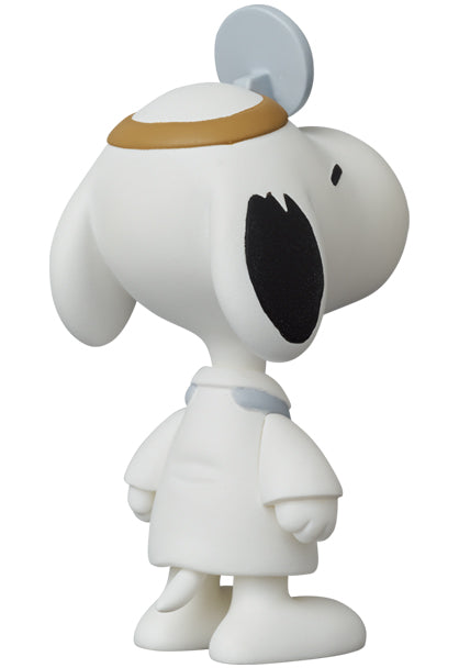 UDF PEANUTS Series 15 DOCTOR SNOOPY