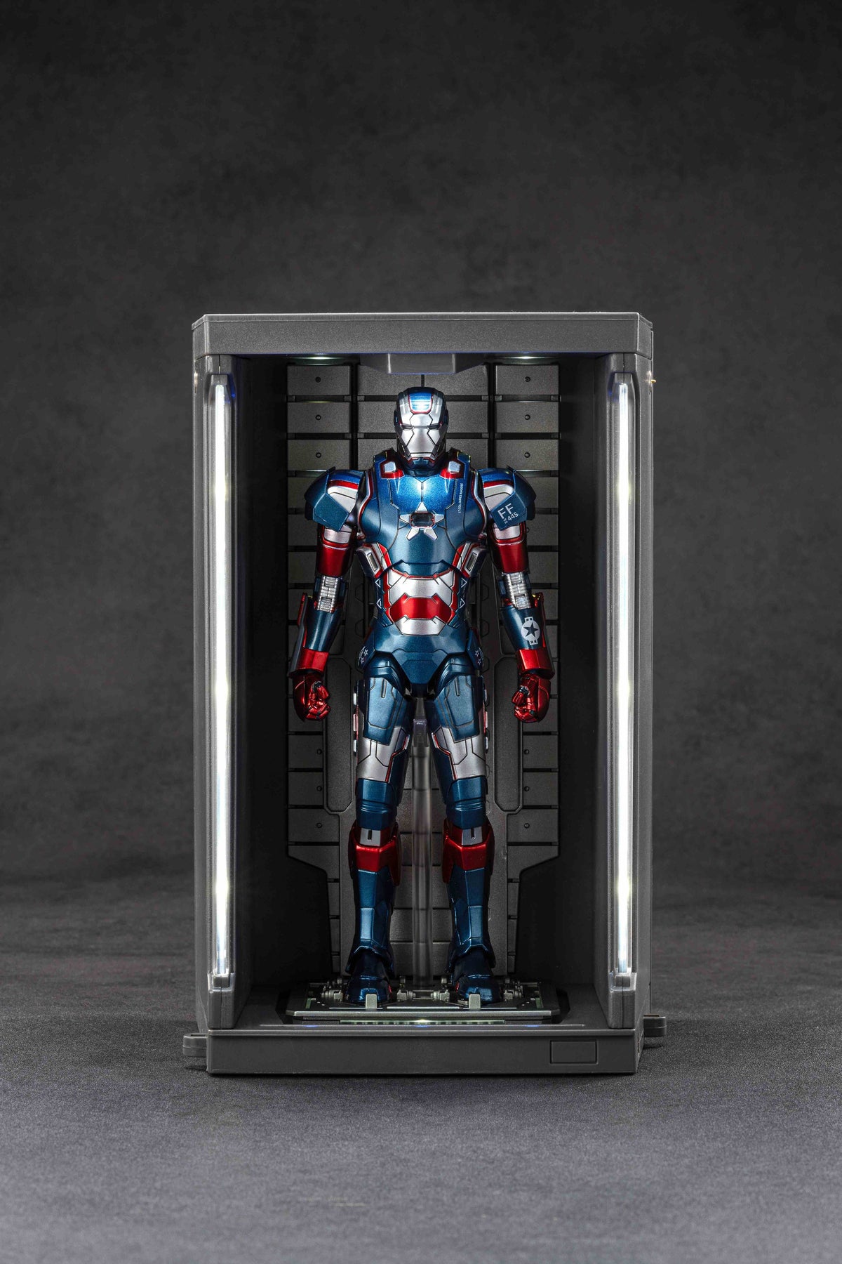 Iron Patriot + Hall of Amor