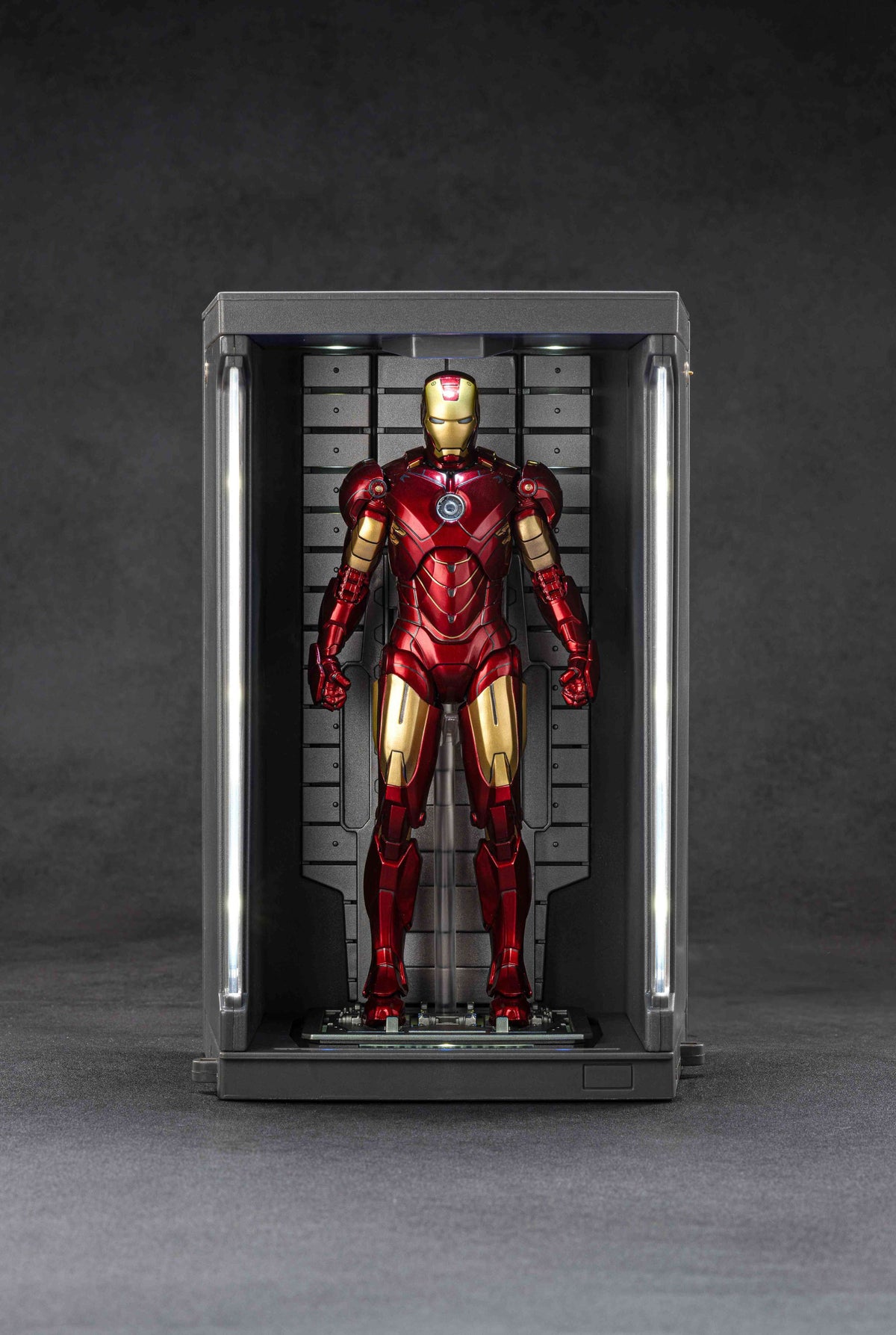 Iron Man MK4 + Hall of Amor 1910-04