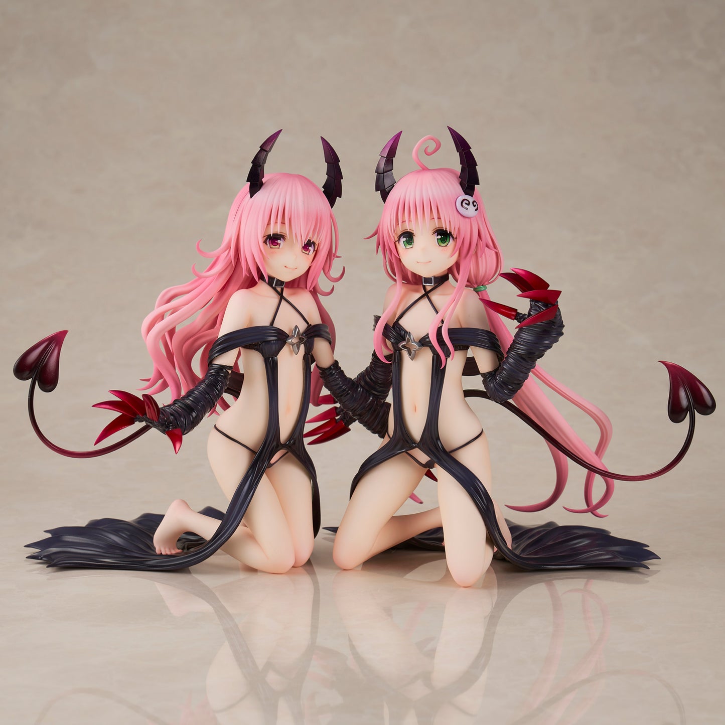 "To Love-Ru Darkness" Lala Satalin Deviluke & Momo Belia Deviluke -Les Filles!-